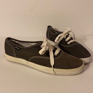 Keds gray tennis shoes size 5 new